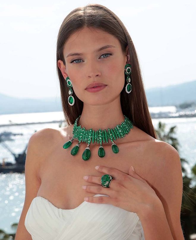 Bianca Balti była ambasadorką marki de Grisogono w 2011 roku. Biżuteria, którą noszą największe gwiazdy
