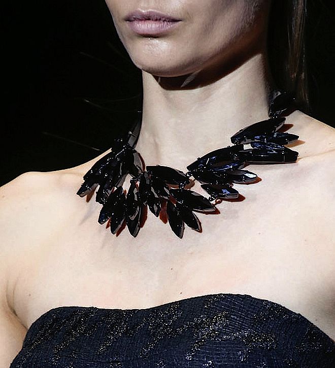 Diamentowe naszyjniki: Gucci. Vogue: trendy w biżuterii jesień/zima 2013-2014, część 3