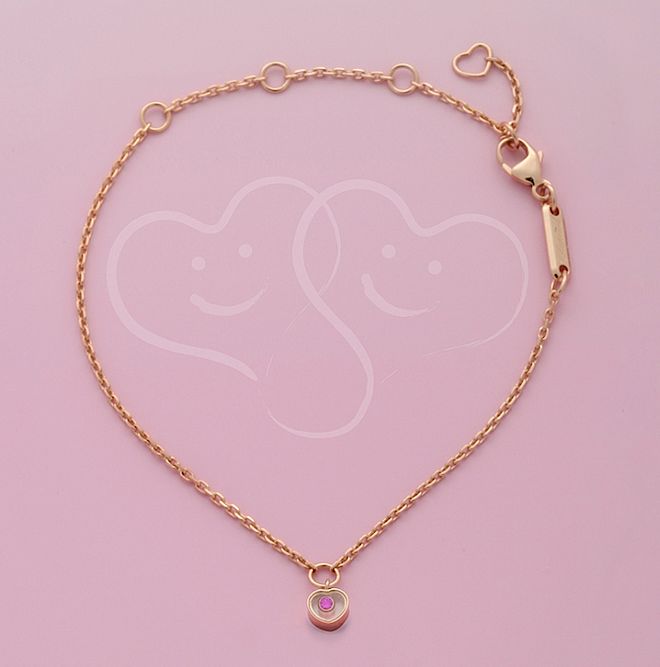 Bransoletka Happy Diamonds: różowe złoto, z „mobilnym” różowym szafirem w kształcie serca. Bransoletka charytatywna Chopard we współpracy z Petrą Nemcovą