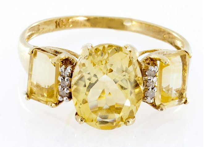 Złoty pierścionek z cytrynami i brylantami. Współczesna biżuteria z cytrynem w Galerii BiżuBizarre