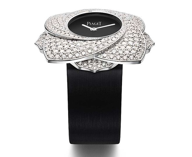 Płatki róży w nowym zegarku Piaget Limelight Blooming Rose tworzy 256 diamentów o łącznej masie 2,50 karatów